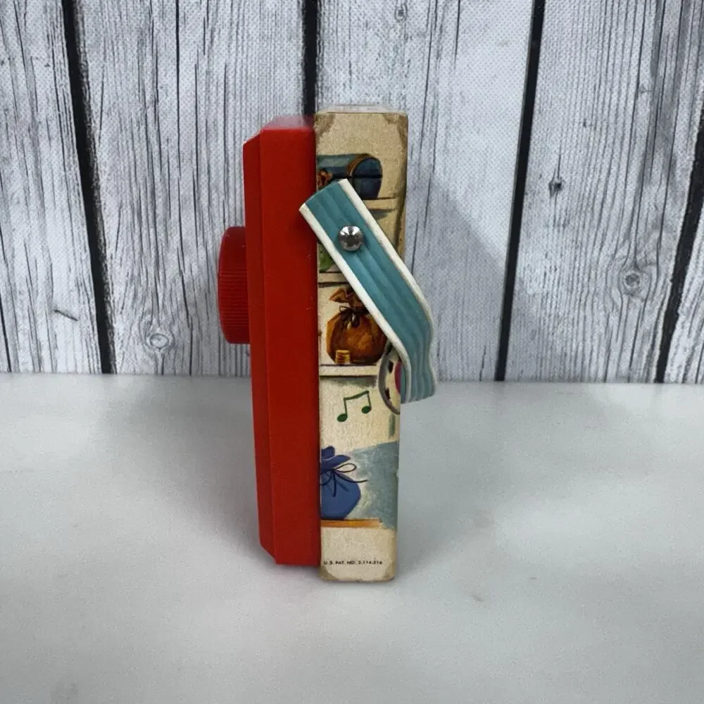 VTG Fisher-Price Pocket Radio Music Box Sing a Song of Sixpence 1967 Wind Up